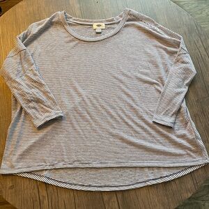 Old Navy women’s three-quarter sleeve striped shirt size small